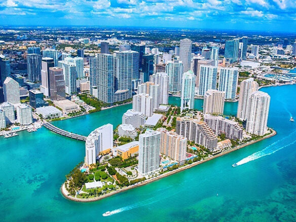 Invertir en Miami: Más Allá de un destino Turístico. Descubre por qué Miami es la 1ra opción de los inversores inmobiliarios extranjeros. Aprovecha las oportunidades de inversión en un mercado dinámico y próspero.